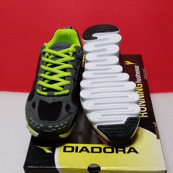 DIADORA RUNNING COVERCIANO TRAINER SHOES  SIZE-5-H - Picture 1 of 11